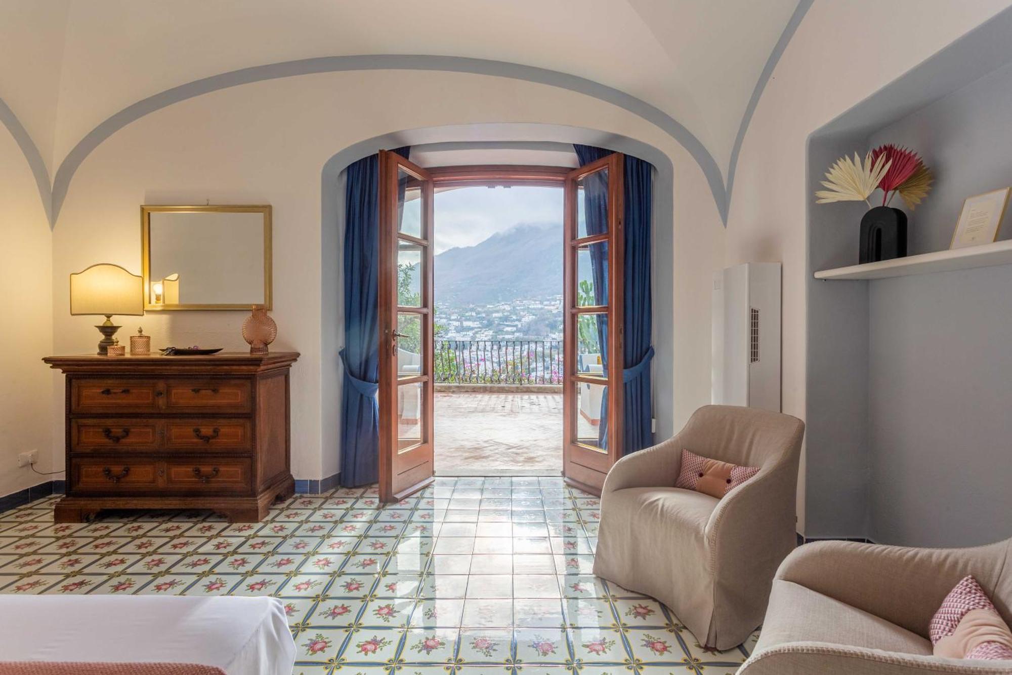 Le Pagine Bianche * Ischia